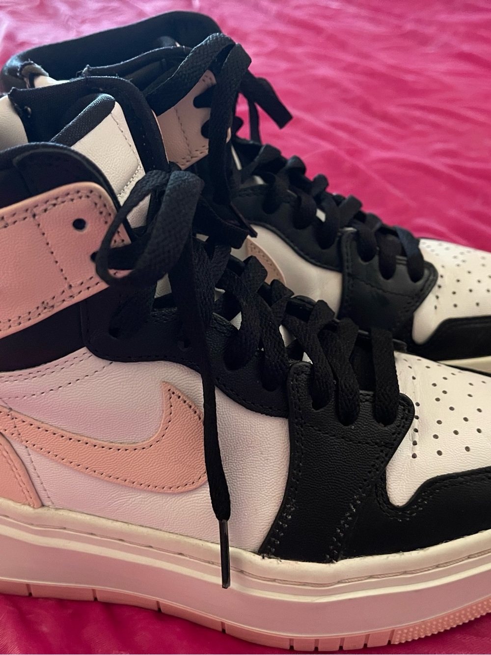 Nike Women's Elevate platform High-Top Sneakers in White, Black & Light Pink 8.5